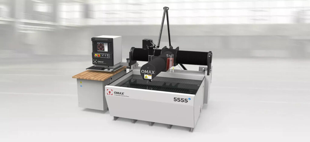 Moderne Wasserstrahlschneidanlage (OMAX 5555) für Industrie